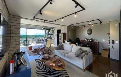 Imagem: O apartamento possui 1 Dormitório, 2 Banheiros, 2 Vagas na