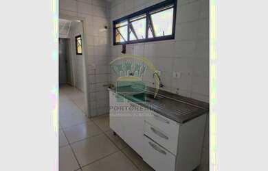 Imagem: O apartamento possui 3 Dormitórios, 1 Banheiro, 1 Vaga na garagem