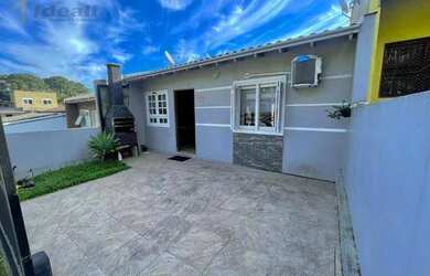 Imagem: A casa possui 2 Dormitórios, 1 Banheiro, 1 Vaga na garagem