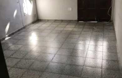 Imagem: A casa possui 2 Dormitórios e 2 Banheiros e está localizado