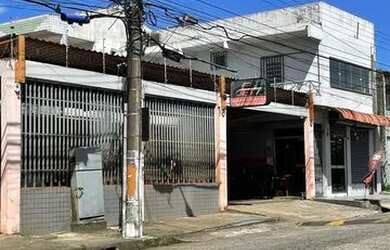 Imagem: O depósito possui 5 Vagas na garagem, 200m² de Área e está