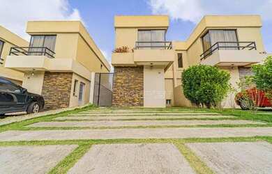 Imagem: A casa em condomínio possui 2 Dormitórios, 2 Banheiros, 2