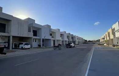 Imagem: A casa em condomínio possui 3 Dormitórios, 4 Banheiros, 2