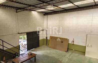 Imagem: O depósito possui 5 Vagas na garagem, 199m² de Área e está