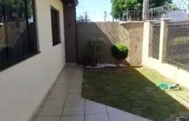 Imagem: A casa possui 1 Dormitório, 1 Banheiro, 140m² de Área e