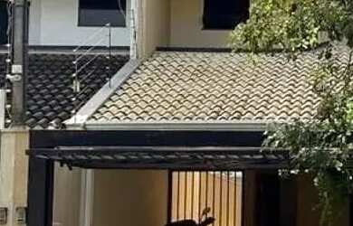 Imagem: A casa possui 3 Dormitórios, 2 Banheiros, 199m² de Área e