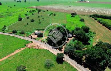 Imagem: A fazenda possui 72.000m² de Área e está localizado em Sítios