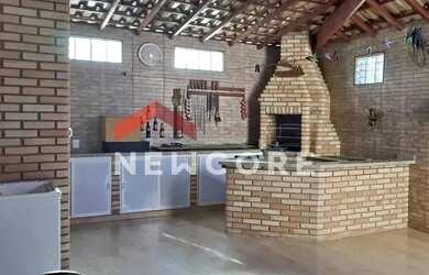 Imagem: A casa possui 3 Dormitórios, 3 Banheiros, 2 Vagas na garagem