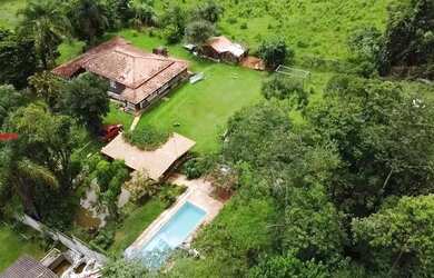 Imagem: A fazenda possui 8000m² de Área e está localizado em Itatiaiuçu