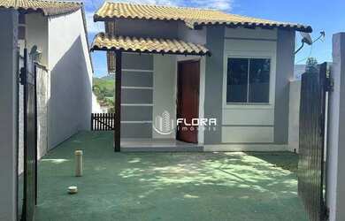 Imagem: A casa possui 2 Dormitórios, 2 Banheiros, 2 Vagas na garagem