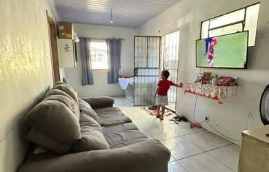 Imagem: A casa possui 2 Dormitórios, 1 Banheiro e está localizado