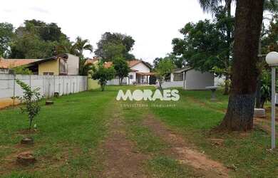 Imagem: A casa possui 4 Dormitórios, 4 Banheiros, 3 Vagas na garagem