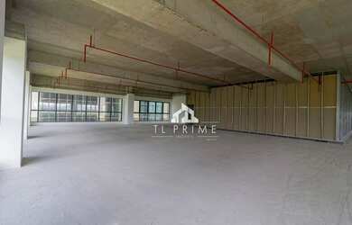 Imagem: O depósito possui 5 Vagas na garagem, 594m² de Área e está