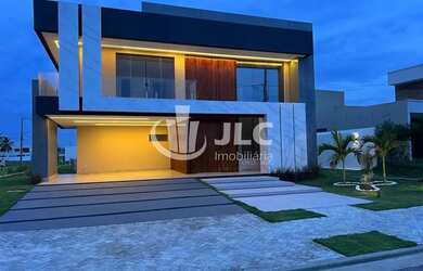 Imagem: A casa em condomínio possui 4 Dormitórios, 4 Banheiros, 4