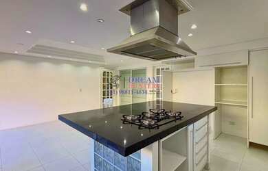 Imagem 12: Seu Refúgio dentro de Curitiba, Casa com 4 Quartos 2 suítes , Bairro...