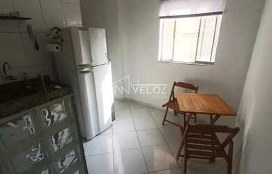 Imagem: A kitnet possui 1 Banheiro, 25m² de Área e está localizado