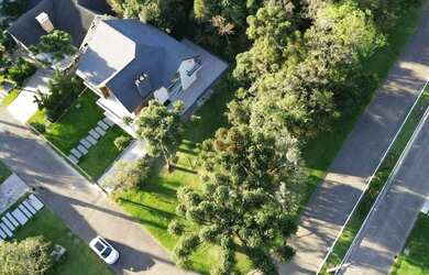 Imagem: O terreno possui 740m² de Área e está localizado em Canela