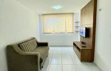 Imagem: O apartamento possui 1 Dormitório, 1 Banheiro, 1 Vaga na garagem