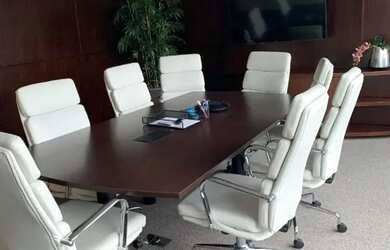 Imagem: O depósito possui 5 Vagas na garagem, 150m² de Área e está