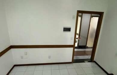 Imagem: O depósito possui 1 Vaga na garagem e 31m² de Área e está