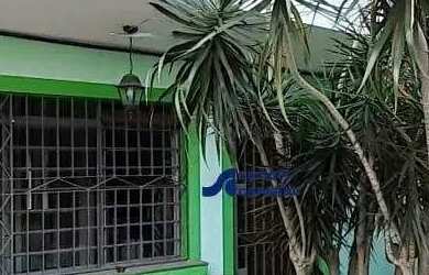 Imagem 2: Sobrado com 130 m2 de área construída 144 m2 de área de terreno frente...