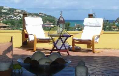 Imagem: A casa possui 5 Dormitórios, 5 Banheiros, 3 Vagas na garagem