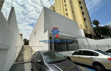 Imagem: O depósito possui 5 Vagas na garagem, 440m² de Área e está