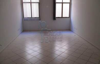 Imagem: O depósito possui 1 Vaga na garagem, 30m² de Área e está