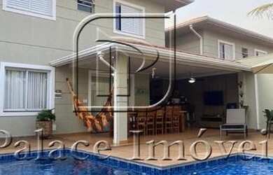 Imagem: A casa em condomínio possui 3 Dormitórios, 4 Banheiros e 240m²