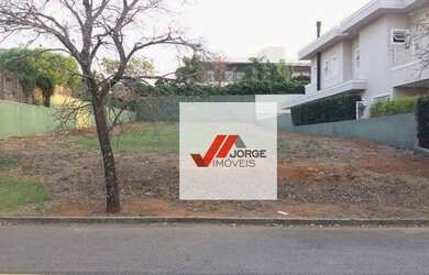 Imagem: O terreno possui 590m² de Área e está localizado em Bragança