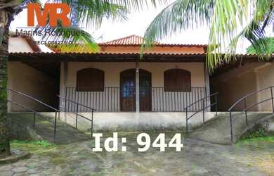 Imagem: A casa possui 3 Dormitórios, 1 Banheiro, 3 Vagas na garagem