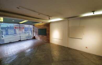 Imagem: O depósito possui 1100m² de Área e está localizado em Bairro