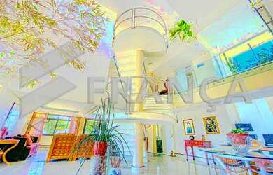 Imagem: A casa possui 5 Dormitórios, 5 Banheiros, 5 Vagas na garagem