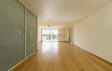 Imagem: O apartamento na cobertura possui 4 Dormitórios, 4 Banheiros