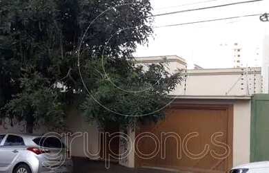 Imagem: A casa possui 3 Dormitórios, 4 Banheiros, 2 Vagas na garagem