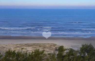 Imagem: O terreno possui 3m² de Área e está localizado em Balneário