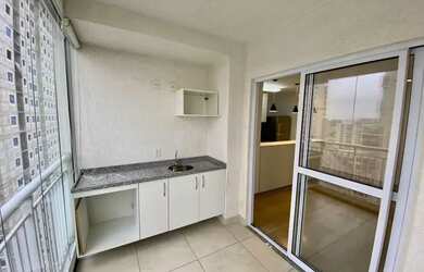 Imagem: O apartamento possui 2 Dormitórios, 1 Banheiro, 2 Vagas na