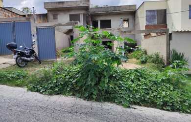 Imagem: A casa possui 3 Dormitórios, 1 Banheiro, 73m² de Área e