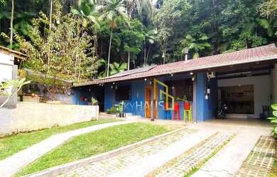 Imagem: A casa possui 2 Dormitórios, 1 Banheiro, 1 Vaga na garagem