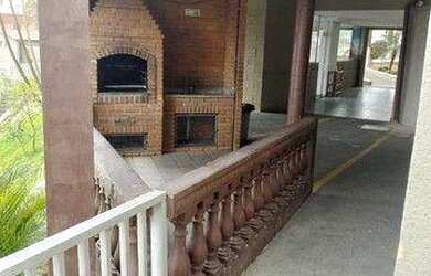 Imagem: O apartamento possui 3 Dormitórios, 1 Banheiro, 5 Vagas na