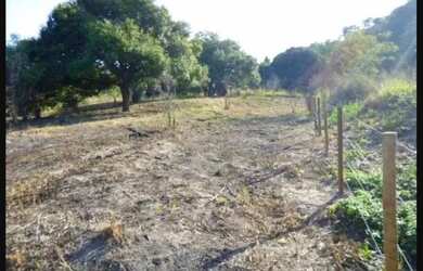Imagem: O terreno à venda possui 4000m² de Área e está localizado