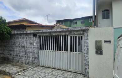 Imagem: A casa possui 4 Dormitórios, 3 Banheiros, 4 Vagas na garagem