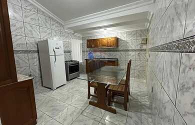 Imagem 10: CASA COM TRES QUARTOS SUITES, PISCINA