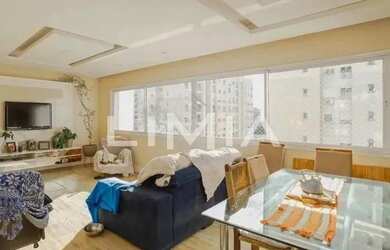 Imagem: O apartamento possui 3 Dormitórios, 2 Banheiros, 3 Vagas na