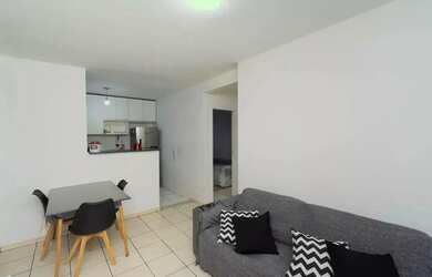 Imagem: O apartamento possui 2 Dormitórios, 1 Banheiro, 1 Vaga na garagem