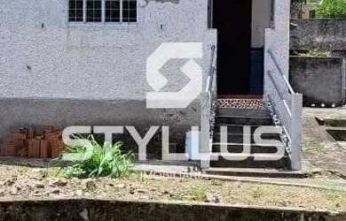 Imagem: A casa possui 3 Dormitórios, 1 Banheiro, 180m² de Área e