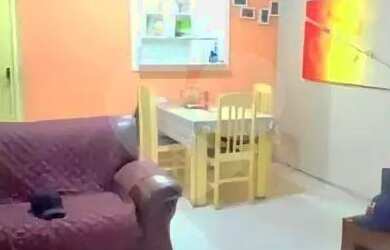 Imagem: O apartamento possui 3 Dormitórios, 1 Banheiro, 1 Vaga na garagem