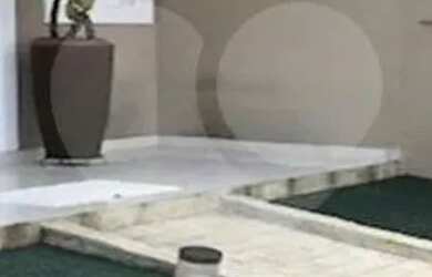 Imagem: A casa possui 4 Dormitórios, 5 Banheiros, 4 Vagas na garagem