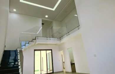 Imagem: A casa em condomínio possui 3 Dormitórios, 3 Banheiros, 4