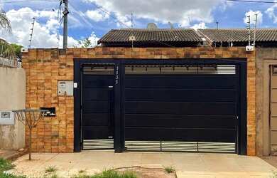 Imagem: A casa possui 2 Dormitórios, 2 Banheiros, 1 Vaga na garagem